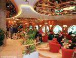 ID 7507 EXPLORER OF THE SEAS (2000/137308grt/IMO 9161728) - The Aquarium Bar.